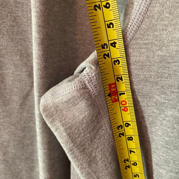 Vuori Women size Large Gray Performance Jogger Sweatpants Athleisure Loungewear - Picture 12 of 13